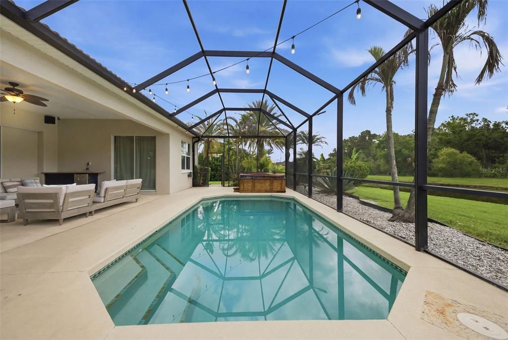 For Sale: $829,900 (3 beds, 3 baths, 2660 Square Feet)