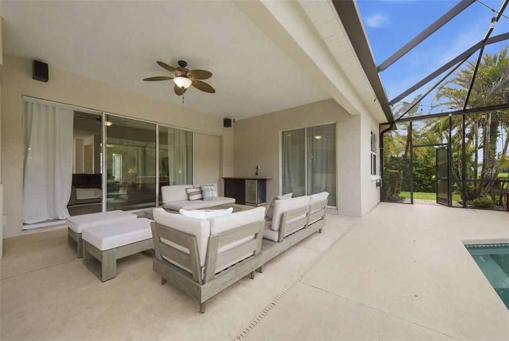 For Sale: $829,900 (3 beds, 3 baths, 2660 Square Feet)