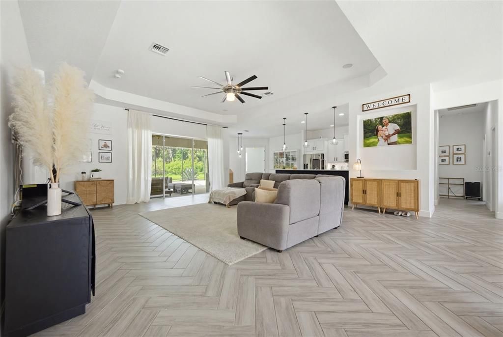 For Sale: $829,900 (3 beds, 3 baths, 2660 Square Feet)