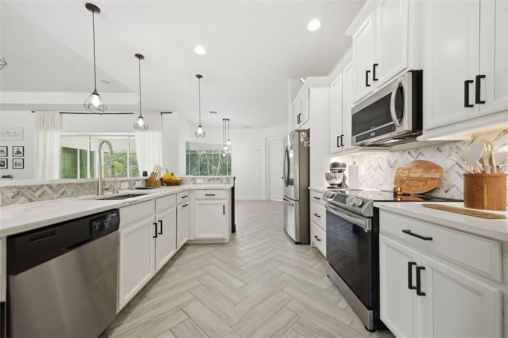 For Sale: $829,900 (3 beds, 3 baths, 2660 Square Feet)