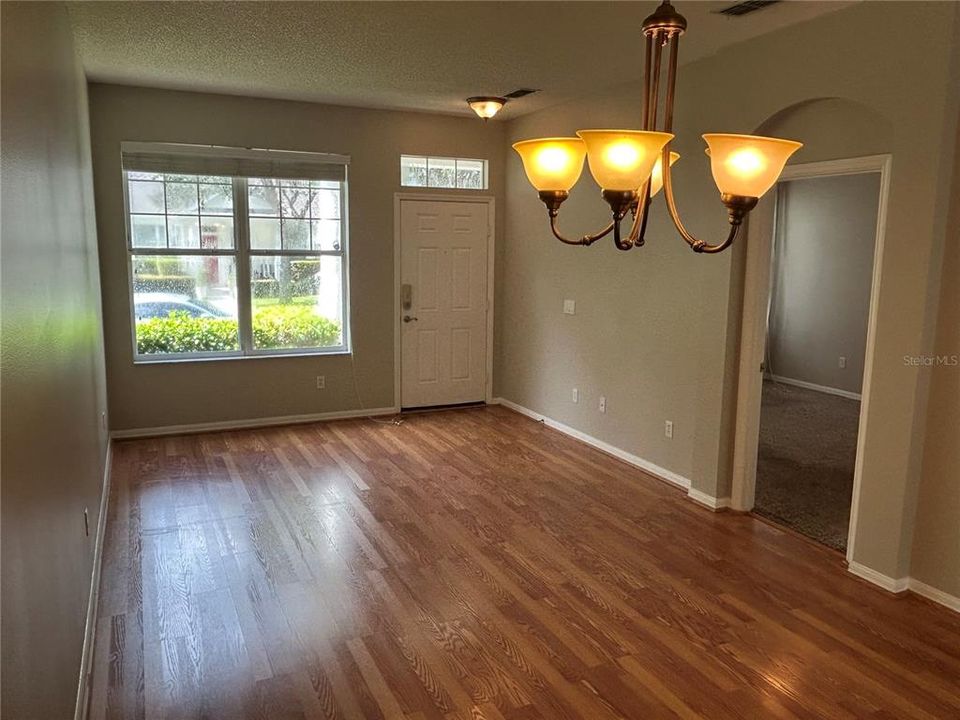 En Renta: $2,295 (3 camas, 2 baños, 1660 Pies cuadrados)