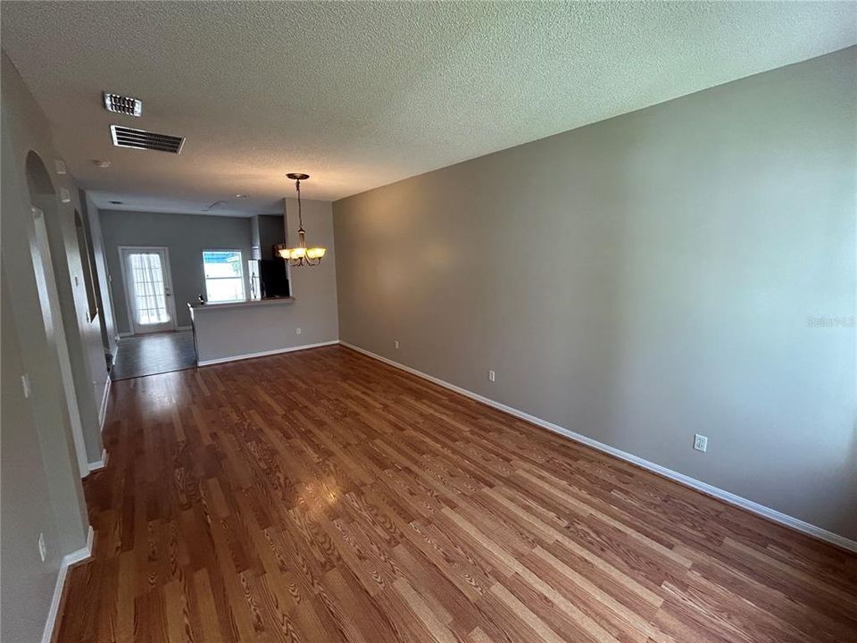 En Renta: $2,295 (3 camas, 2 baños, 1660 Pies cuadrados)