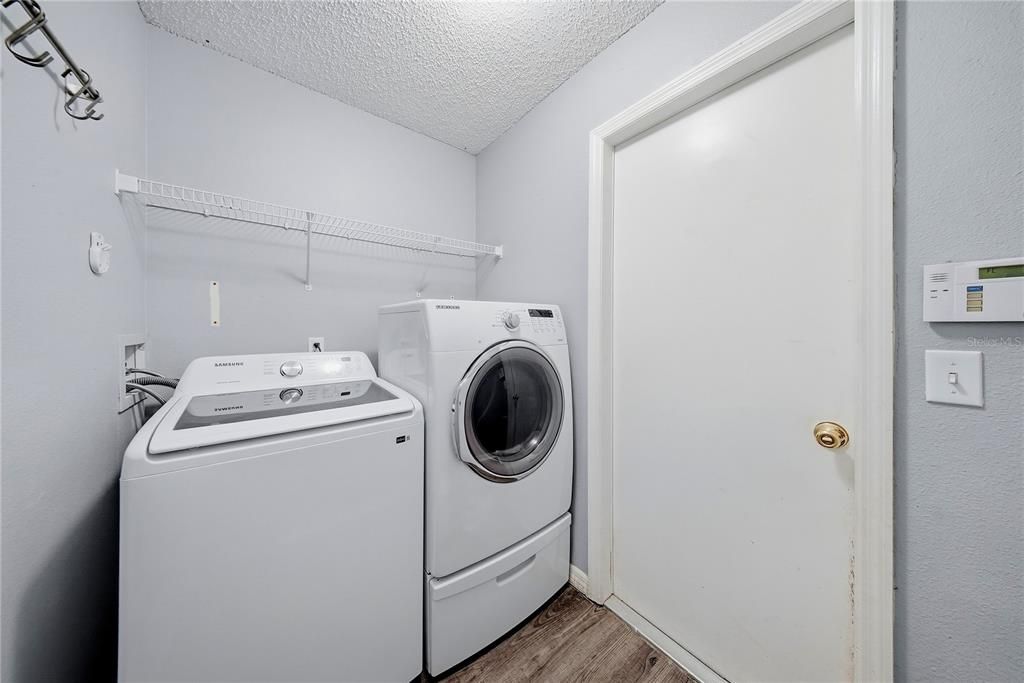En Venta: $349,900 (3 camas, 2 baños, 1874 Pies cuadrados)