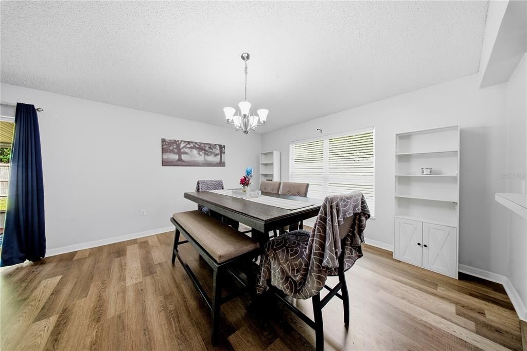 En Venta: $349,900 (3 camas, 2 baños, 1874 Pies cuadrados)