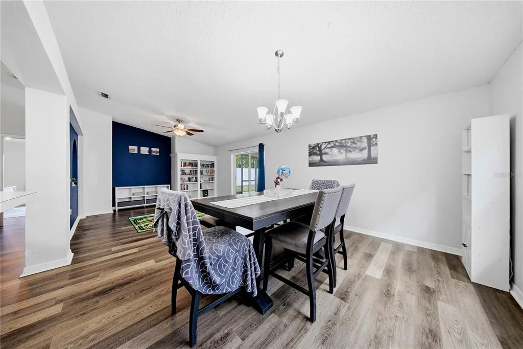 En Venta: $349,900 (3 camas, 2 baños, 1874 Pies cuadrados)