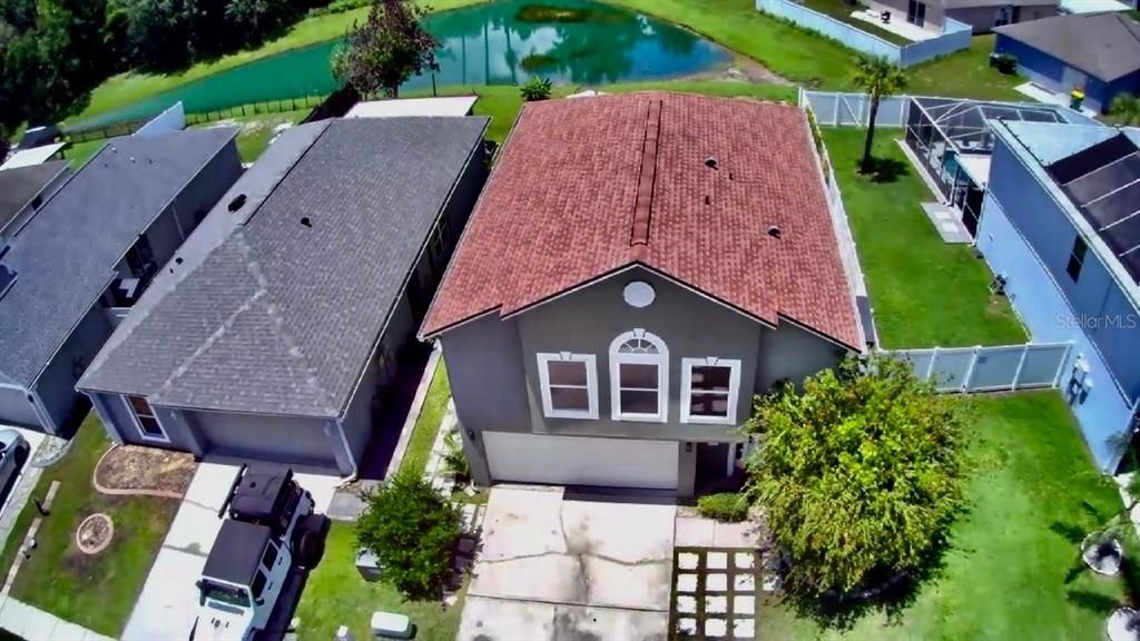 En Venta: $405,000 (4 camas, 2 baños, 1944 Pies cuadrados)