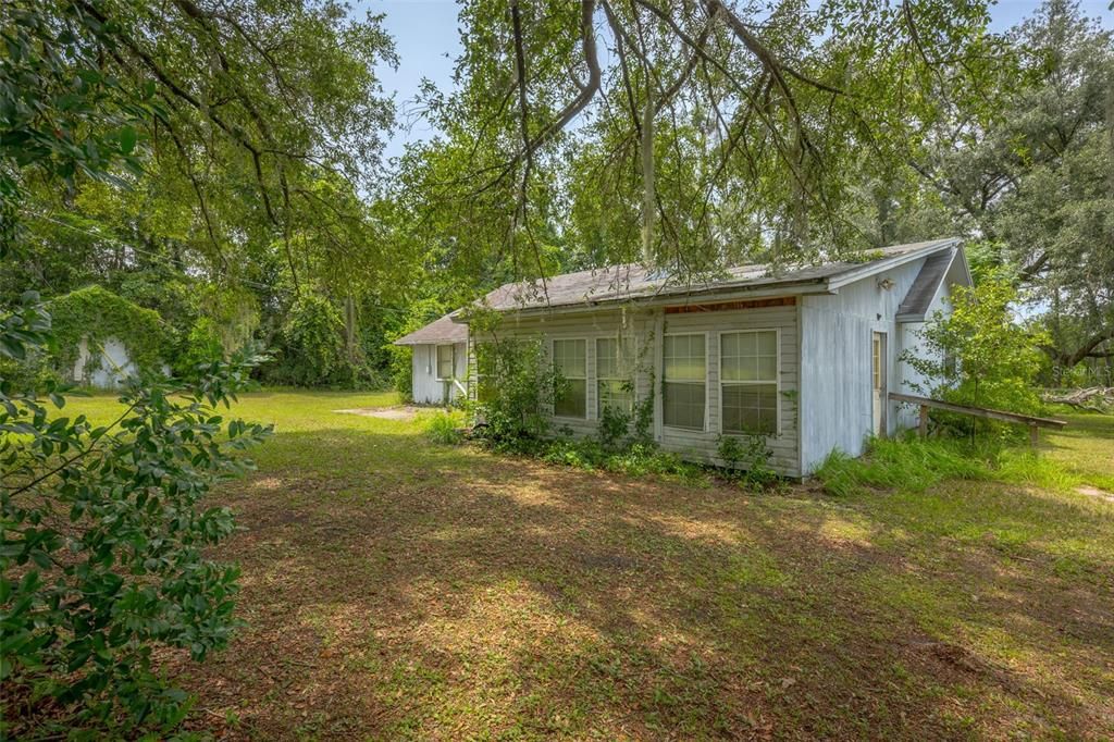 For Sale: $225,000 (3 beds, 2 baths, 1920 Square Feet)