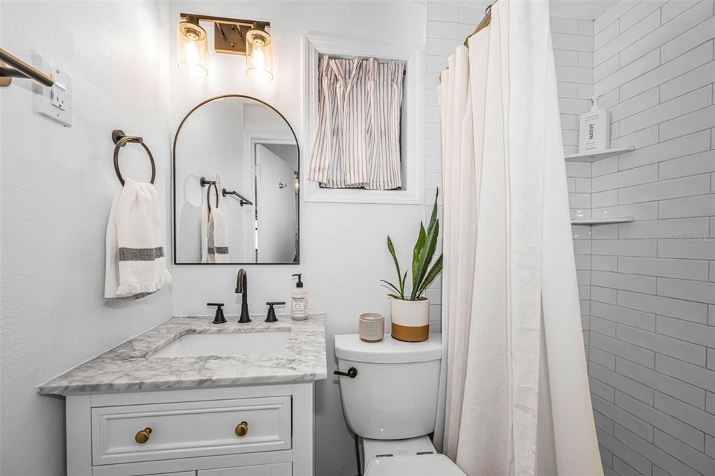 Active With Contract: $435,000 (3 beds, 2 baths, 1227 Square Feet)