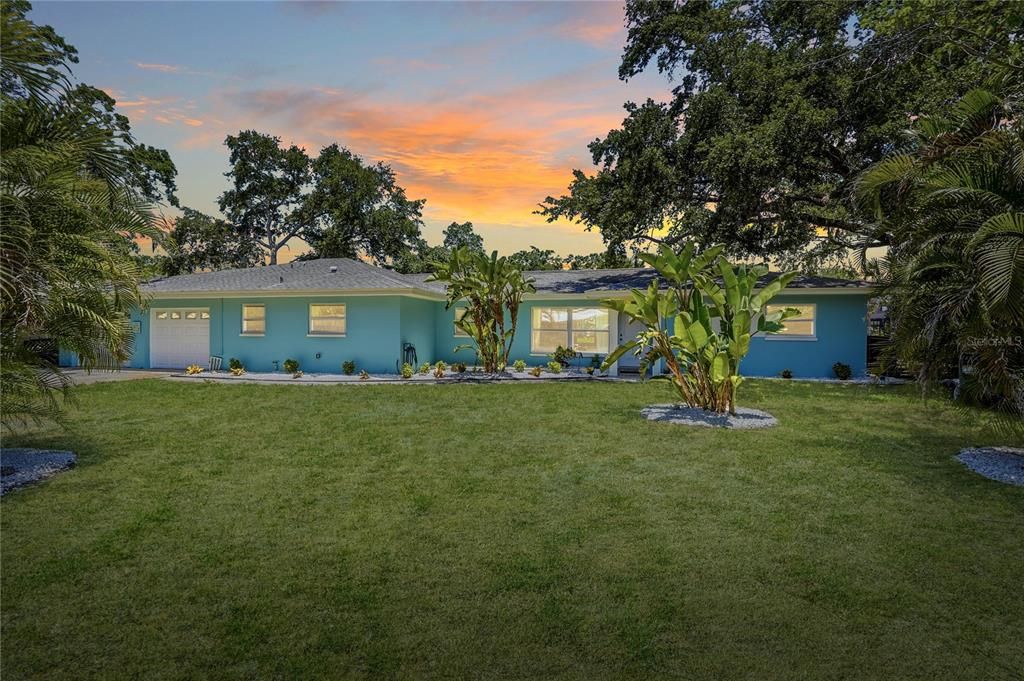 En Venta: $1,150,000 (4 camas, 3 baños, 2782 Pies cuadrados)