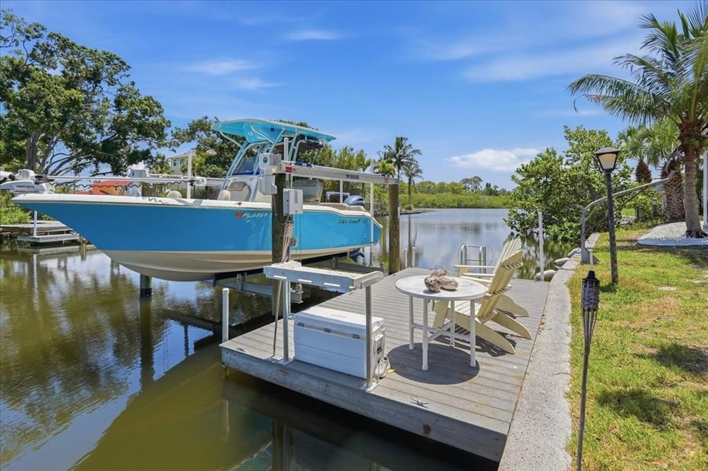En Venta: $1,150,000 (4 camas, 3 baños, 2782 Pies cuadrados)