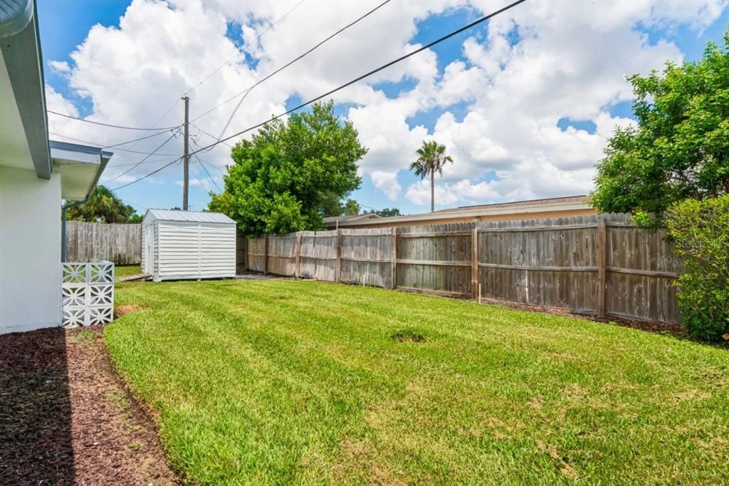 For Sale: $249,000 (2 beds, 1 baths, 1113 Square Feet)
