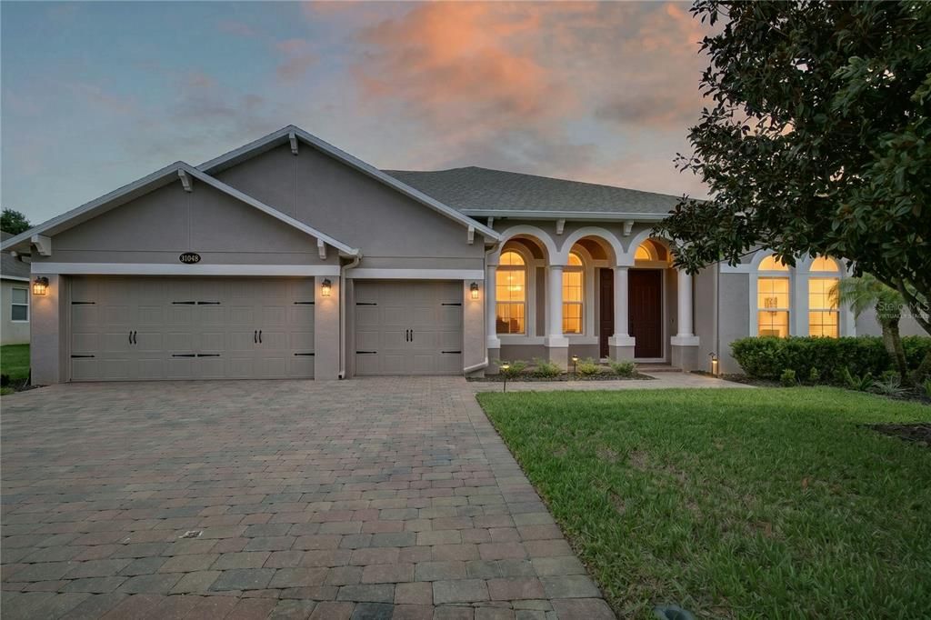 En Venta: $859,000 (5 camas, 4 baños, 3570 Pies cuadrados)