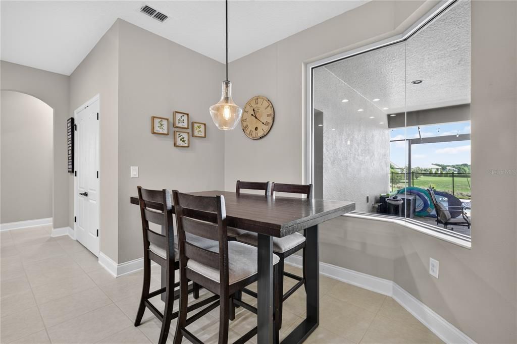 En Venta: $859,000 (5 camas, 4 baños, 3570 Pies cuadrados)