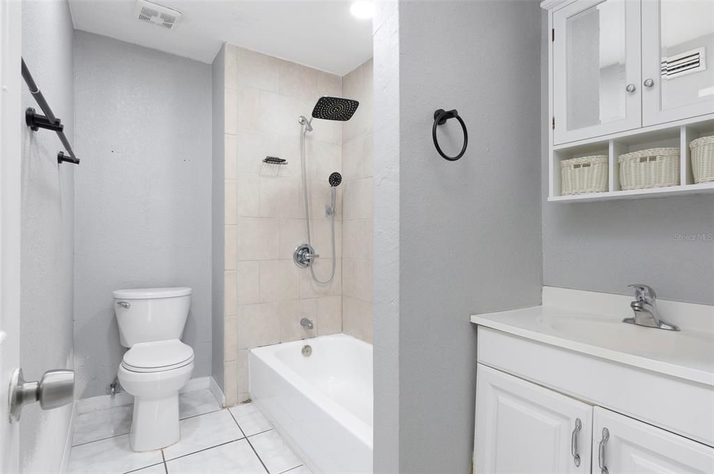 В аренду: $2,795 (4 спален, 2 ванн, 1259 Квадратных фут)
