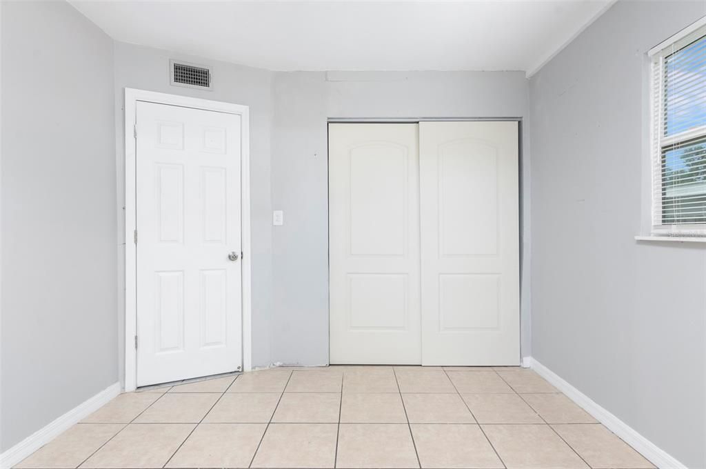 В аренду: $2,795 (4 спален, 2 ванн, 1259 Квадратных фут)