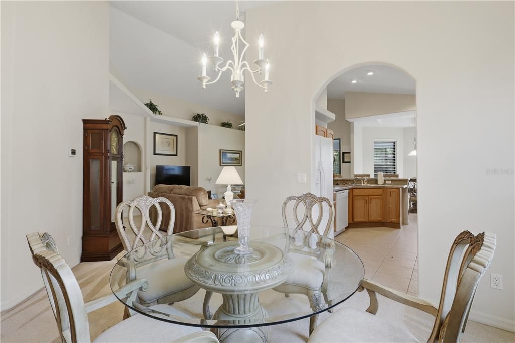 En Venta: $349,900 (2 camas, 2 baños, 1760 Pies cuadrados)