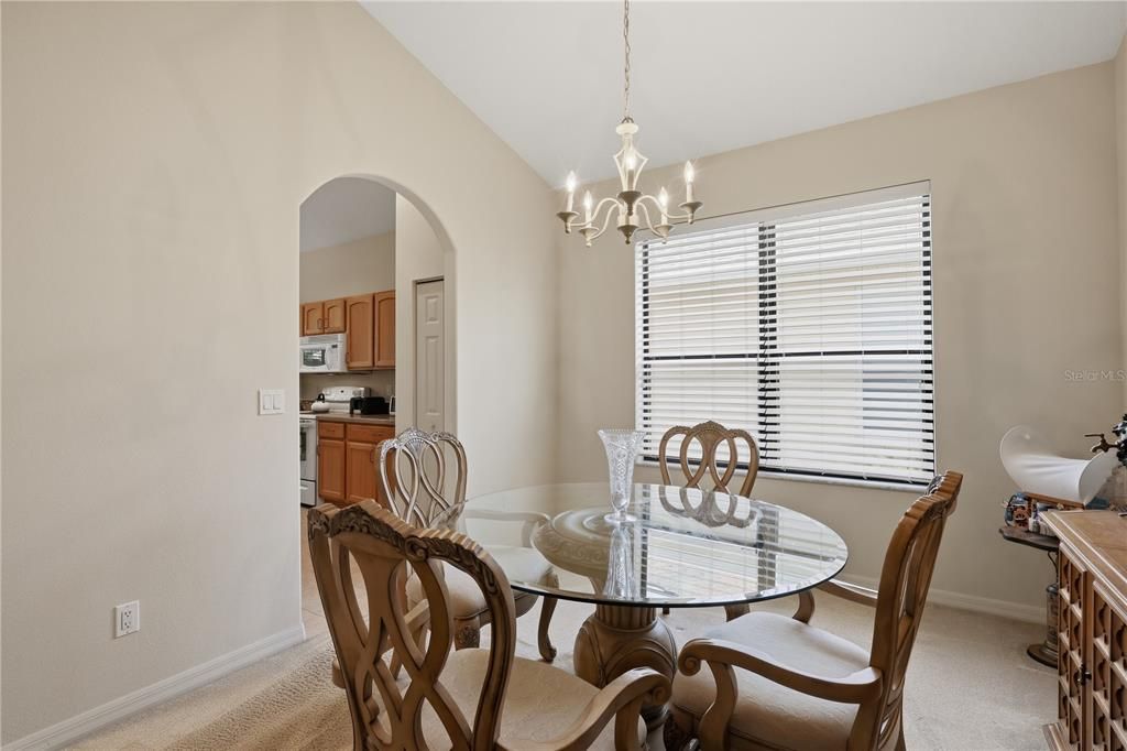 En Venta: $349,900 (2 camas, 2 baños, 1760 Pies cuadrados)