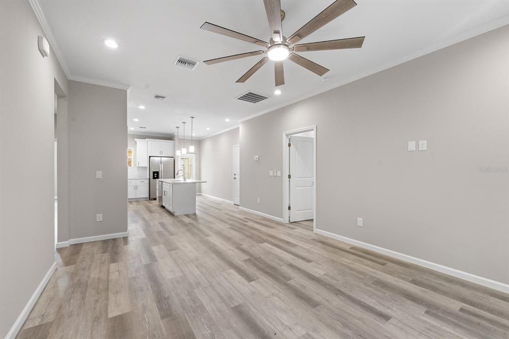 For Sale: $380,000 (3 beds, 2 baths, 1246 Square Feet)