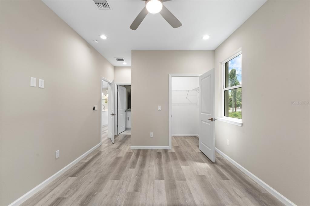 For Sale: $380,000 (3 beds, 2 baths, 1246 Square Feet)