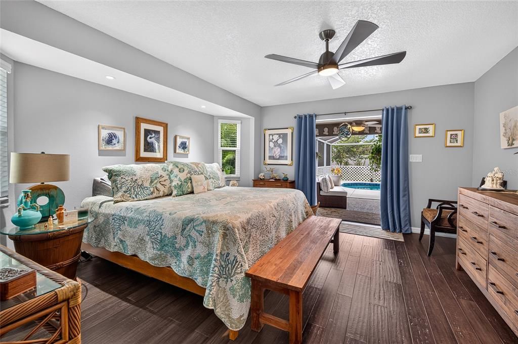 Activo con contrato: $379,000 (3 camas, 2 baños, 1758 Pies cuadrados)