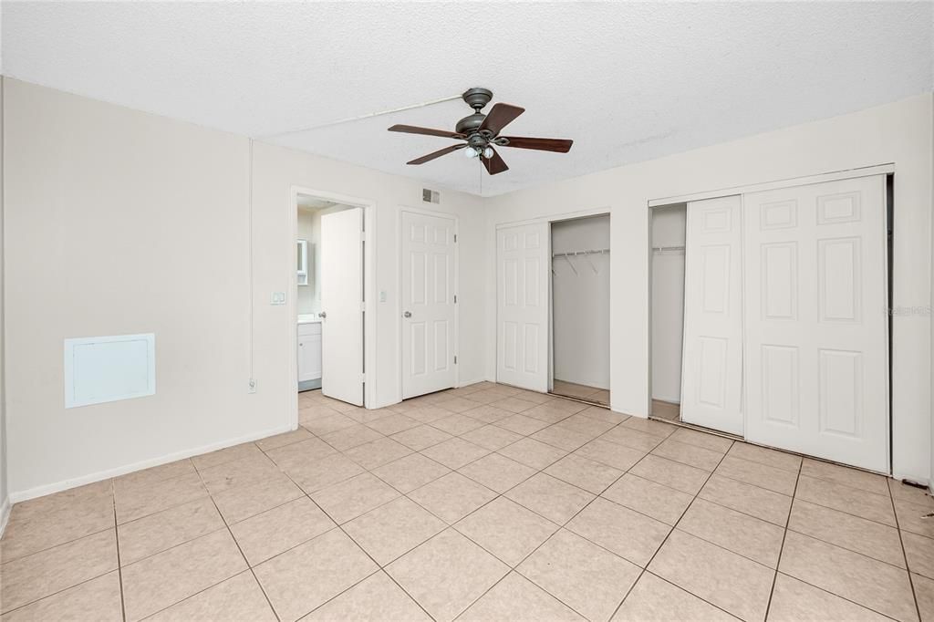 For Sale: $145,000 (2 beds, 2 baths, 1060 Square Feet)