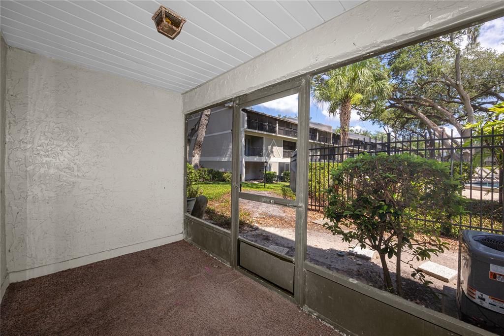 For Sale: $145,000 (2 beds, 2 baths, 1060 Square Feet)