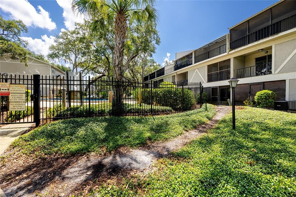 For Sale: $145,000 (2 beds, 2 baths, 1060 Square Feet)
