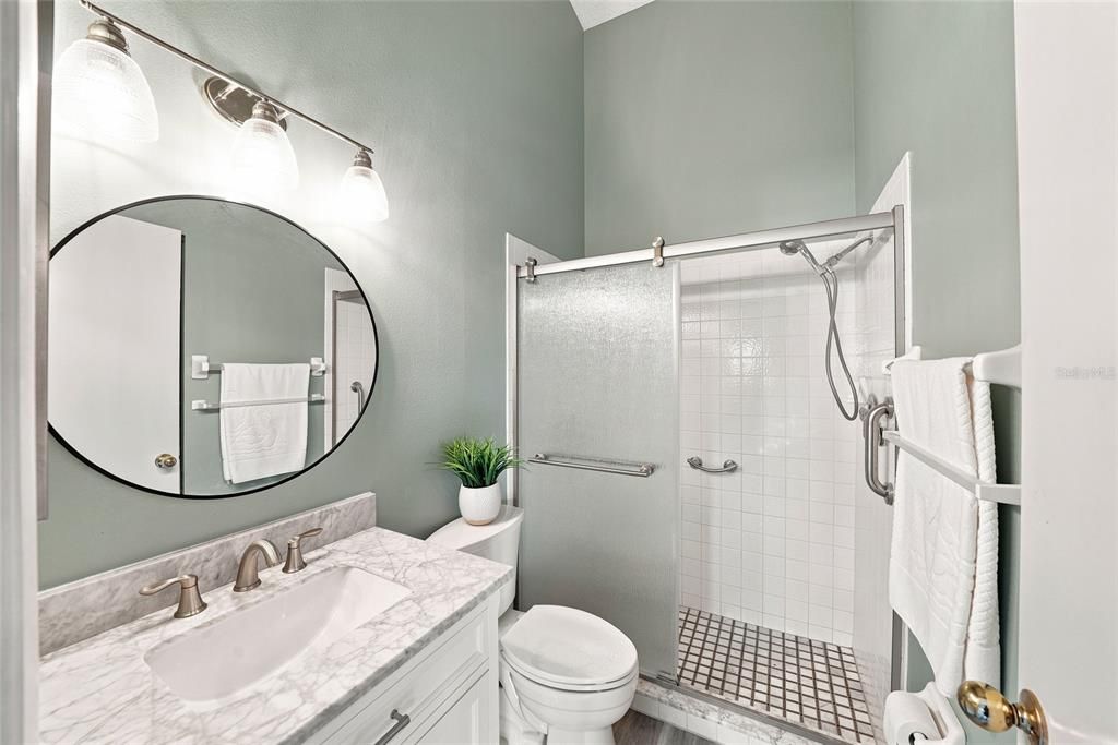 For Sale: $295,000 (2 beds, 2 baths, 1064 Square Feet)