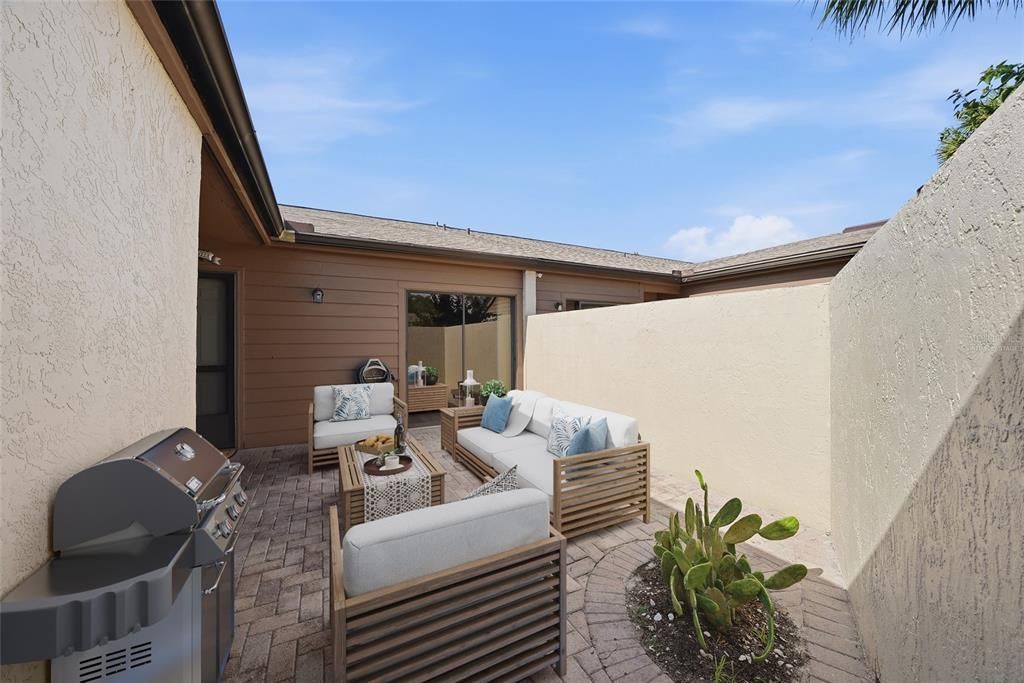 For Sale: $295,000 (2 beds, 2 baths, 1064 Square Feet)