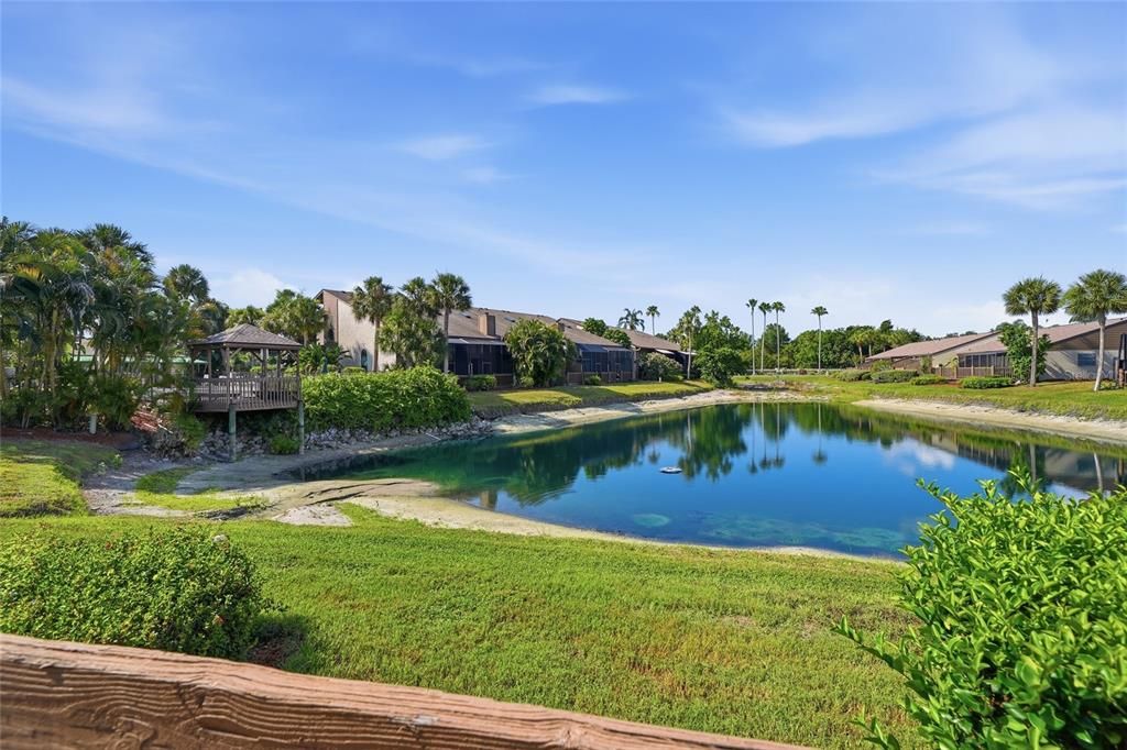 For Sale: $295,000 (2 beds, 2 baths, 1064 Square Feet)