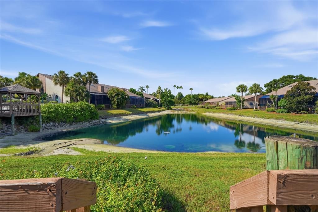 For Sale: $295,000 (2 beds, 2 baths, 1064 Square Feet)