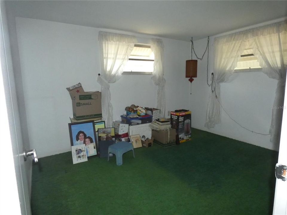 For Sale: $229,900 (2 beds, 1 baths, 1128 Square Feet)