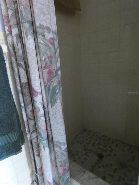 For Sale: $229,900 (2 beds, 1 baths, 1128 Square Feet)