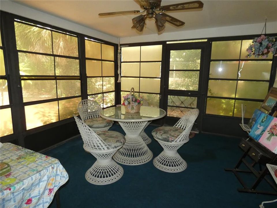 For Sale: $229,900 (2 beds, 1 baths, 1128 Square Feet)