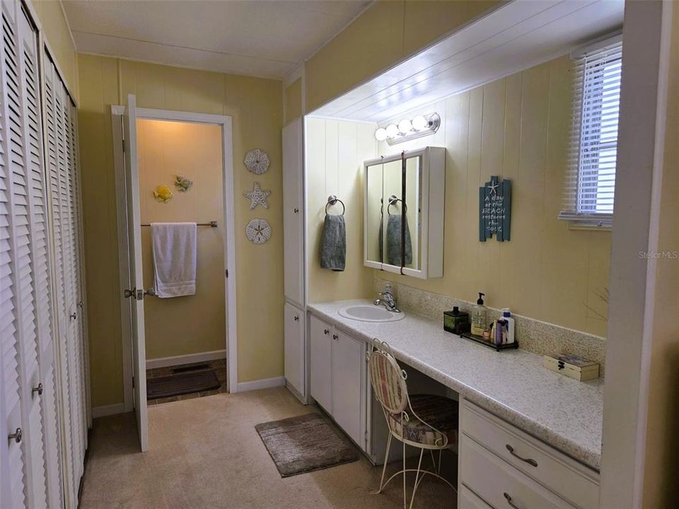 En Venta: $145,900 (2 camas, 2 baños, 1056 Pies cuadrados)