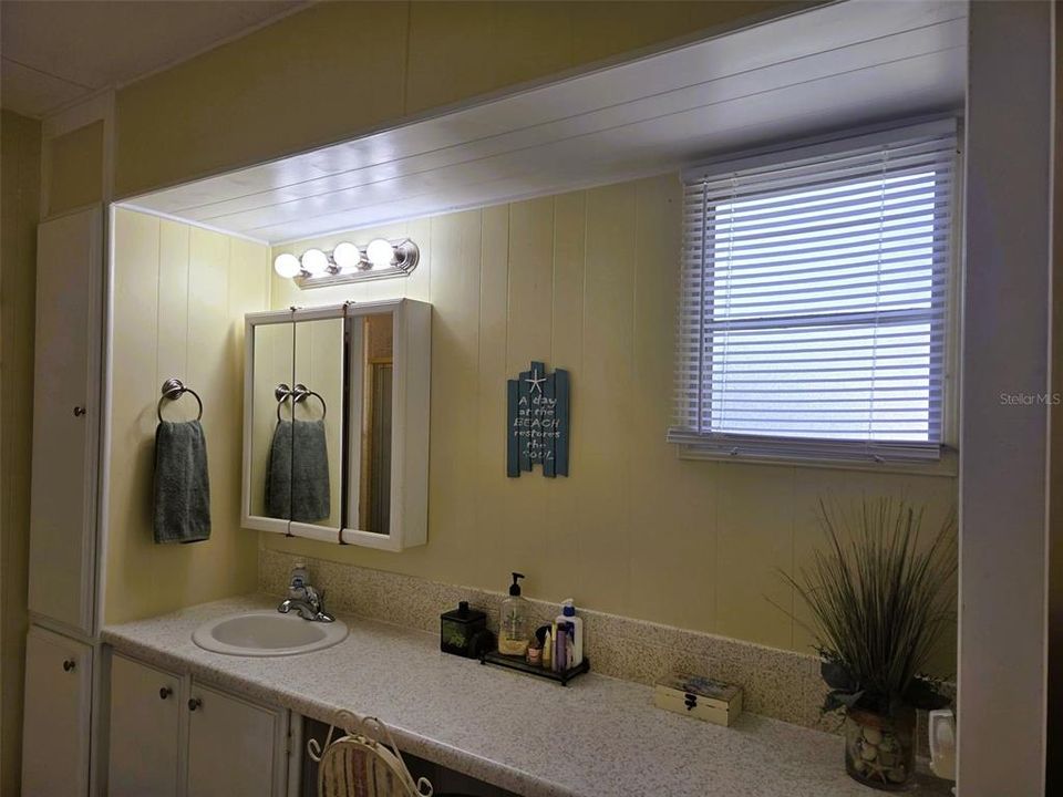 En Venta: $145,900 (2 camas, 2 baños, 1056 Pies cuadrados)