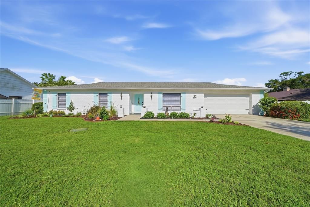 For Sale: $465,000 (3 beds, 2 baths, 1963 Square Feet)