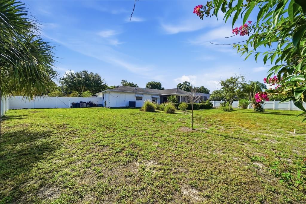 For Sale: $465,000 (3 beds, 2 baths, 1963 Square Feet)