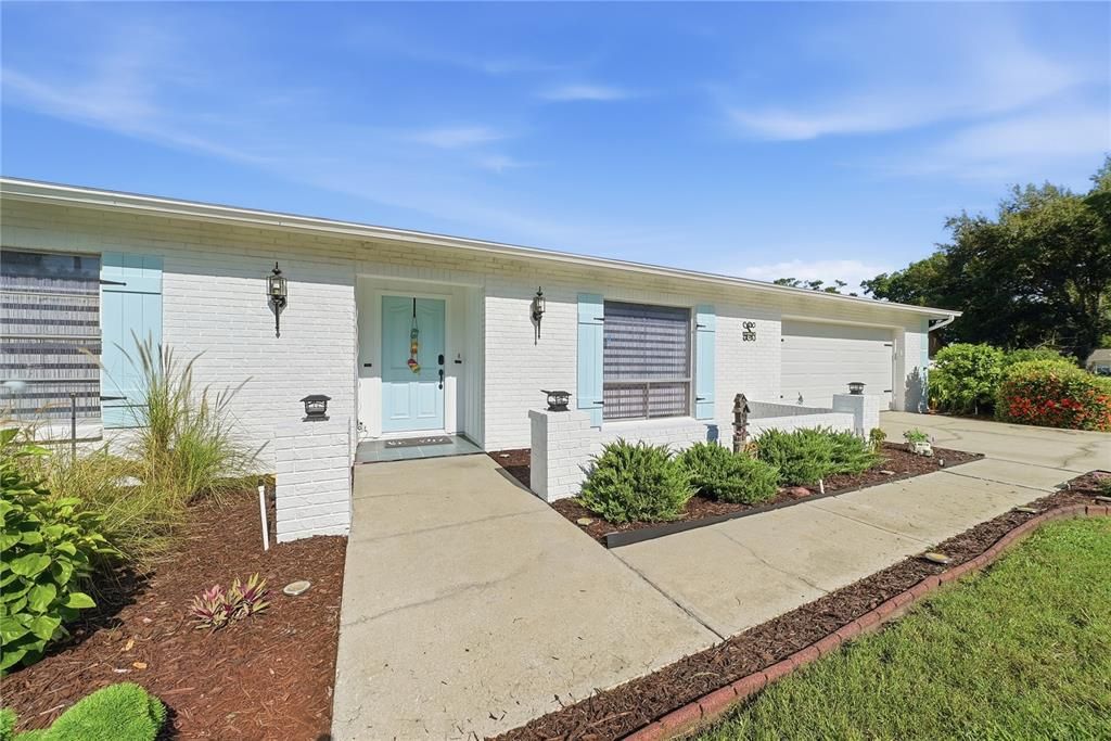 For Sale: $465,000 (3 beds, 2 baths, 1963 Square Feet)