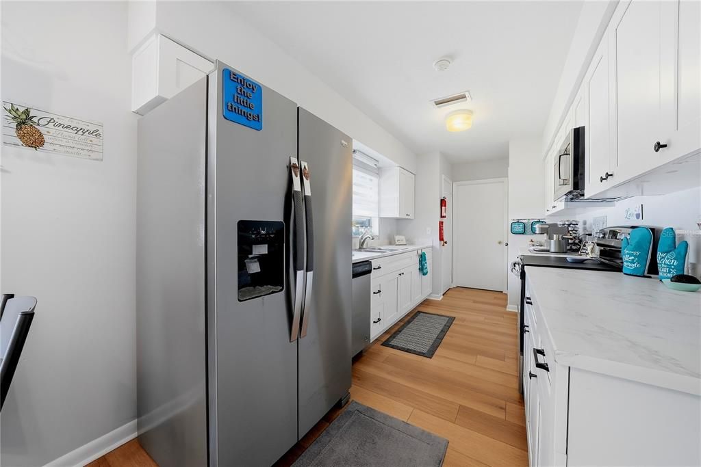 For Sale: $465,000 (3 beds, 2 baths, 1963 Square Feet)