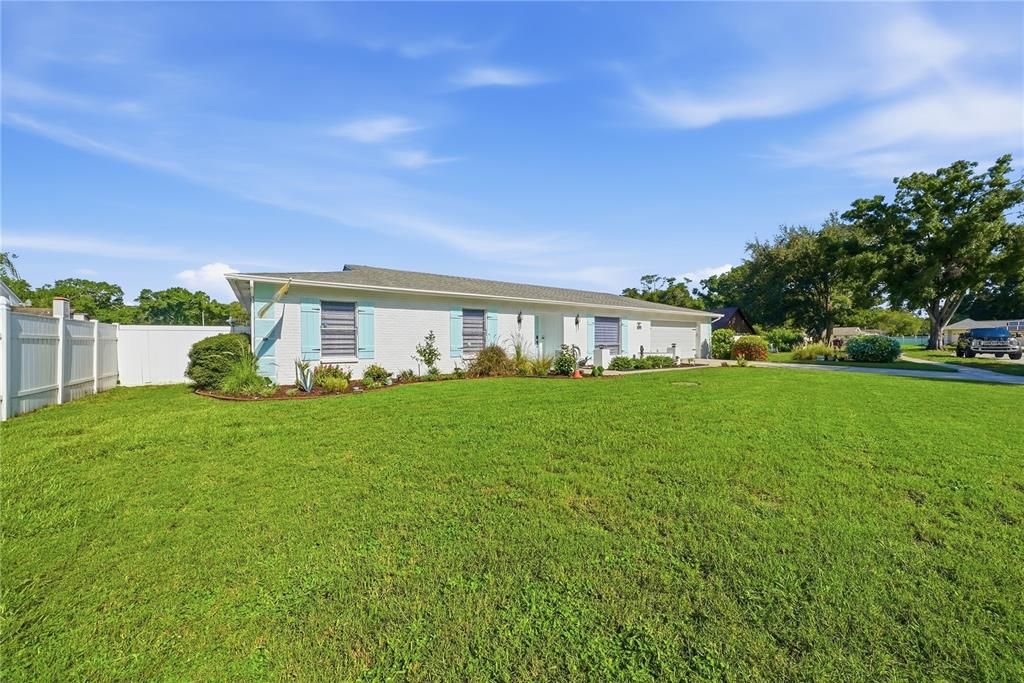For Sale: $465,000 (3 beds, 2 baths, 1963 Square Feet)
