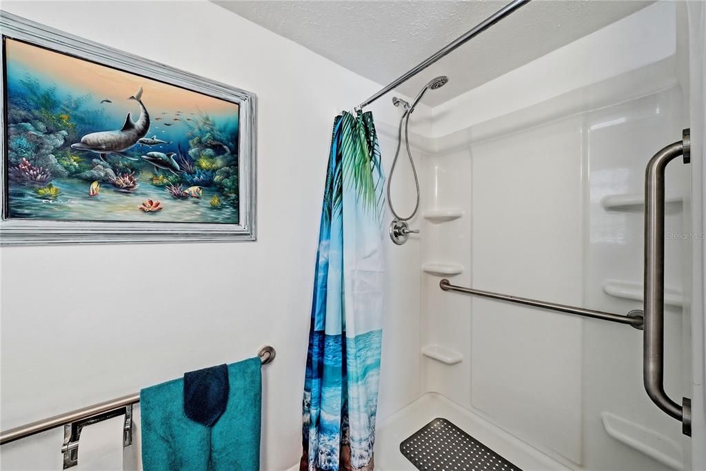 For Sale: $465,000 (3 beds, 2 baths, 1963 Square Feet)