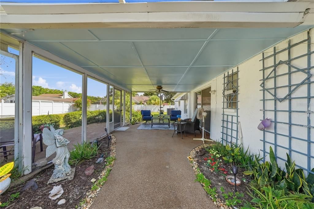 For Sale: $465,000 (3 beds, 2 baths, 1963 Square Feet)