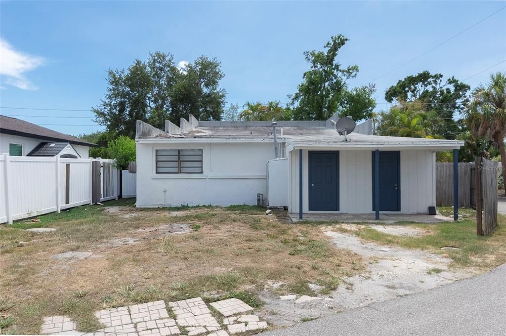 En Venta: $549,000 (4 camas, 0 baños, 1901 Pies cuadrados)