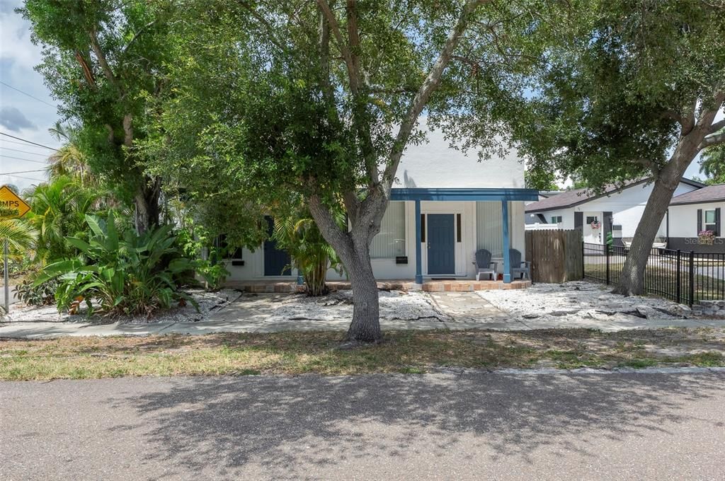 En Venta: $549,000 (4 camas, 0 baños, 1901 Pies cuadrados)