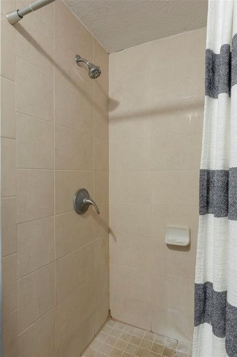 En Venta: $549,000 (4 camas, 0 baños, 1901 Pies cuadrados)