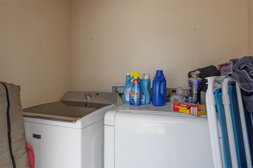 En Venta: $549,000 (4 camas, 0 baños, 1901 Pies cuadrados)