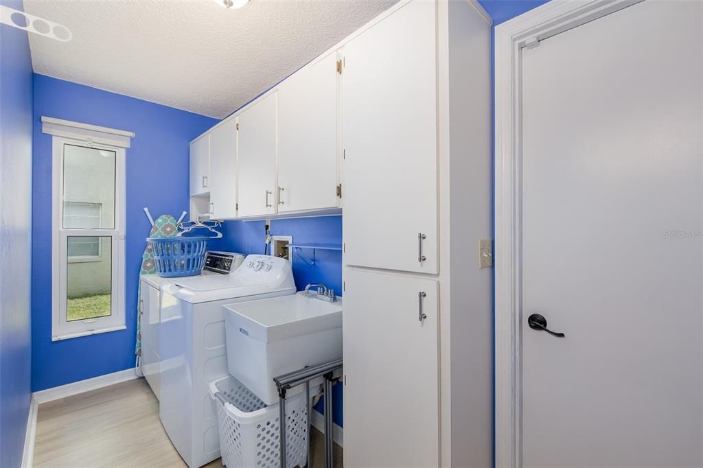 En Venta: $410,000 (3 camas, 2 baños, 1591 Pies cuadrados)