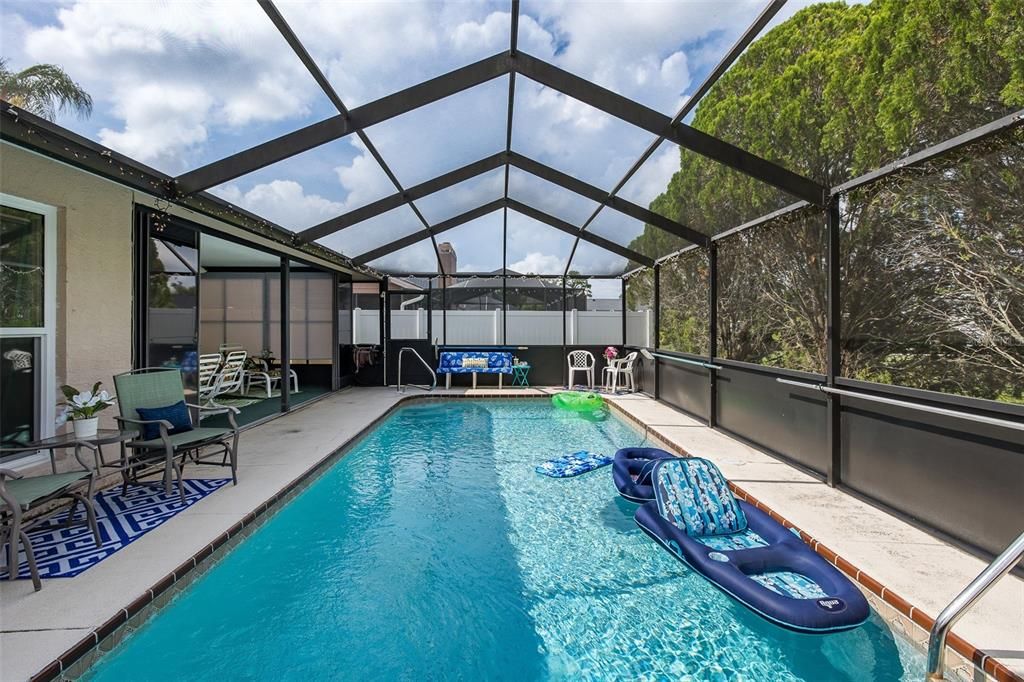 En Venta: $410,000 (3 camas, 2 baños, 1591 Pies cuadrados)