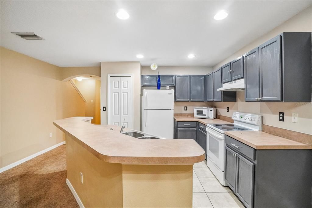 For Sale: $219,900 (3 beds, 2 baths, 1362 Square Feet)